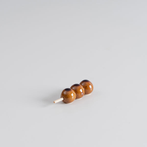 Mitarashi Dango Chopstick Rest – mogutable