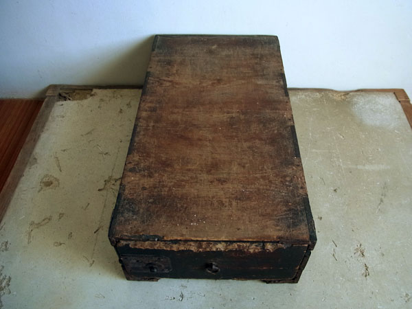 江戸時代後期頃・鉄・黒・漆・引出・木箱・d48.5cm | Kibako,wood,cir1800