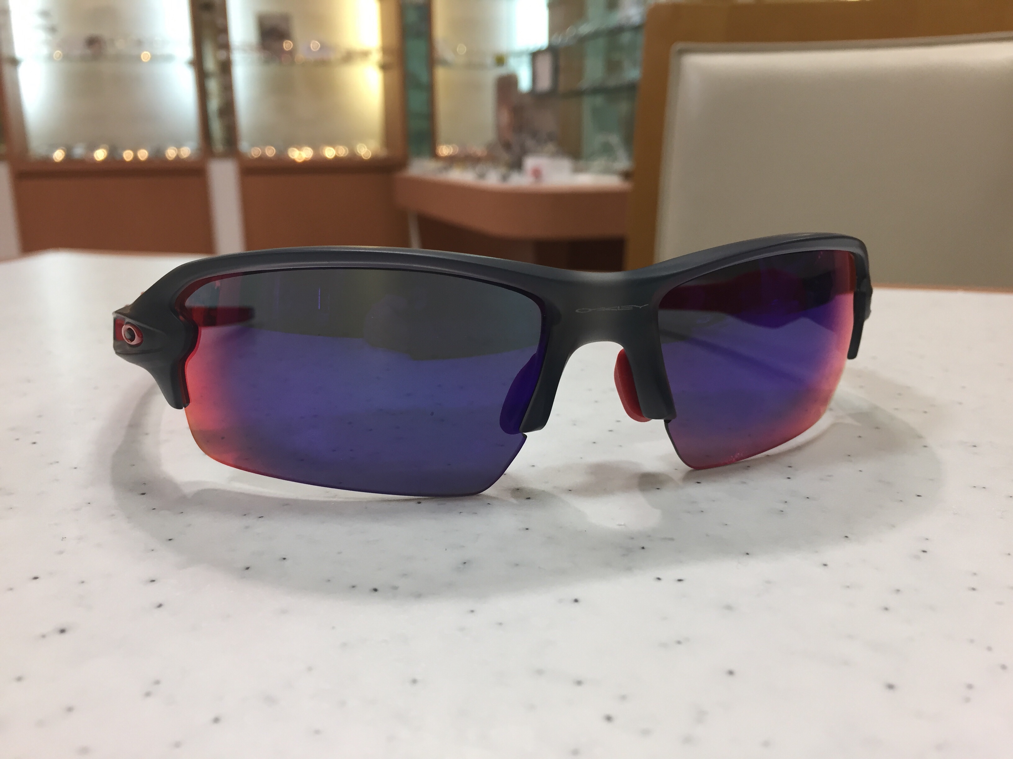Positive Red Iridium【ポジティブレッドイリジウム】OAKLEY
