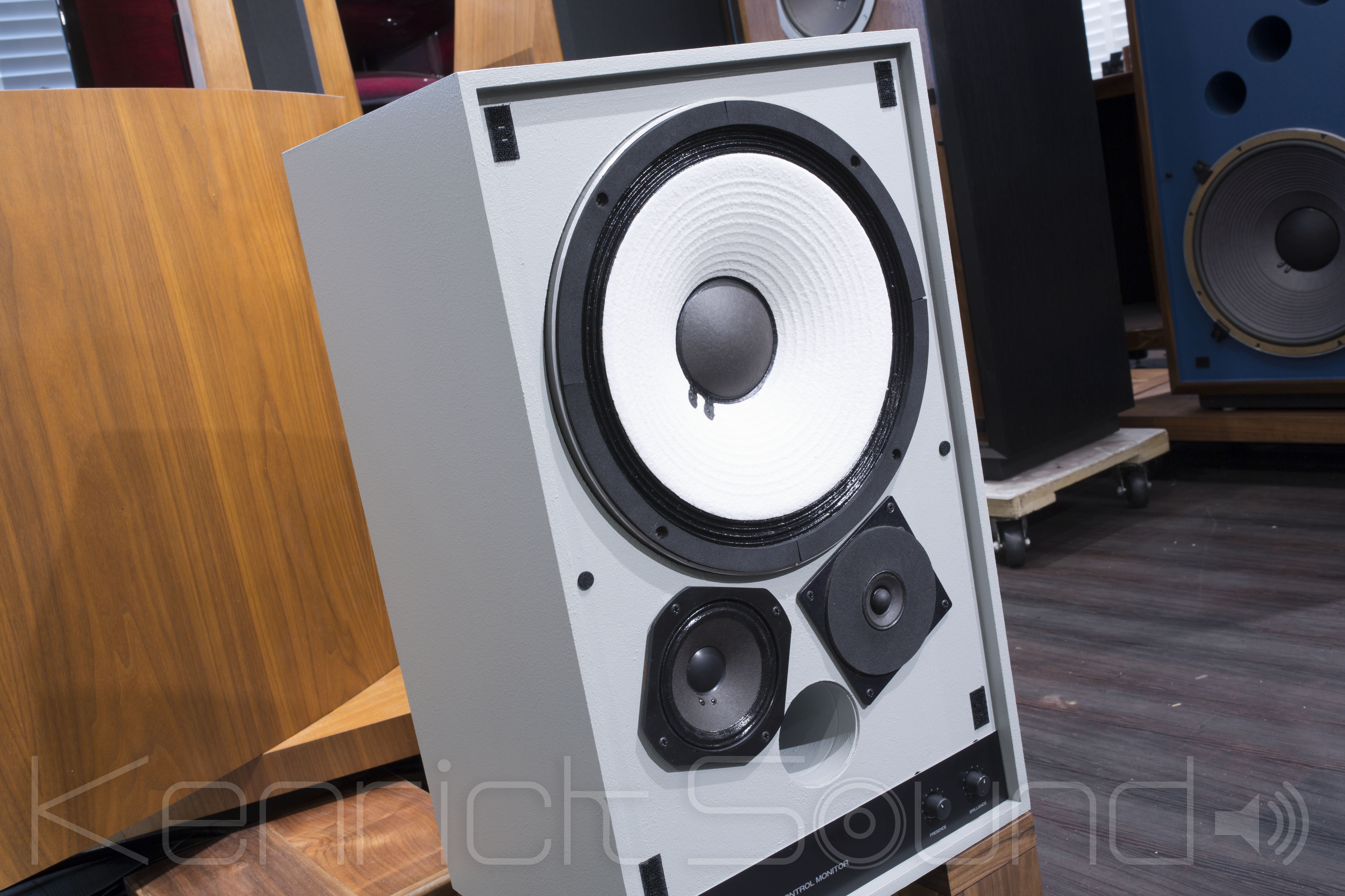 JBL 4311B 完璧なパフォーマンス KENRICKチューニング Silver Z Cap