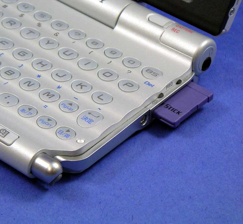 Mobile：写真で見るCLIE「PEG-UX50」