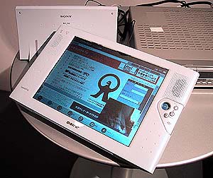 News：家中どこでもテレビとネット，ソニーの“パーソナルITテレビ