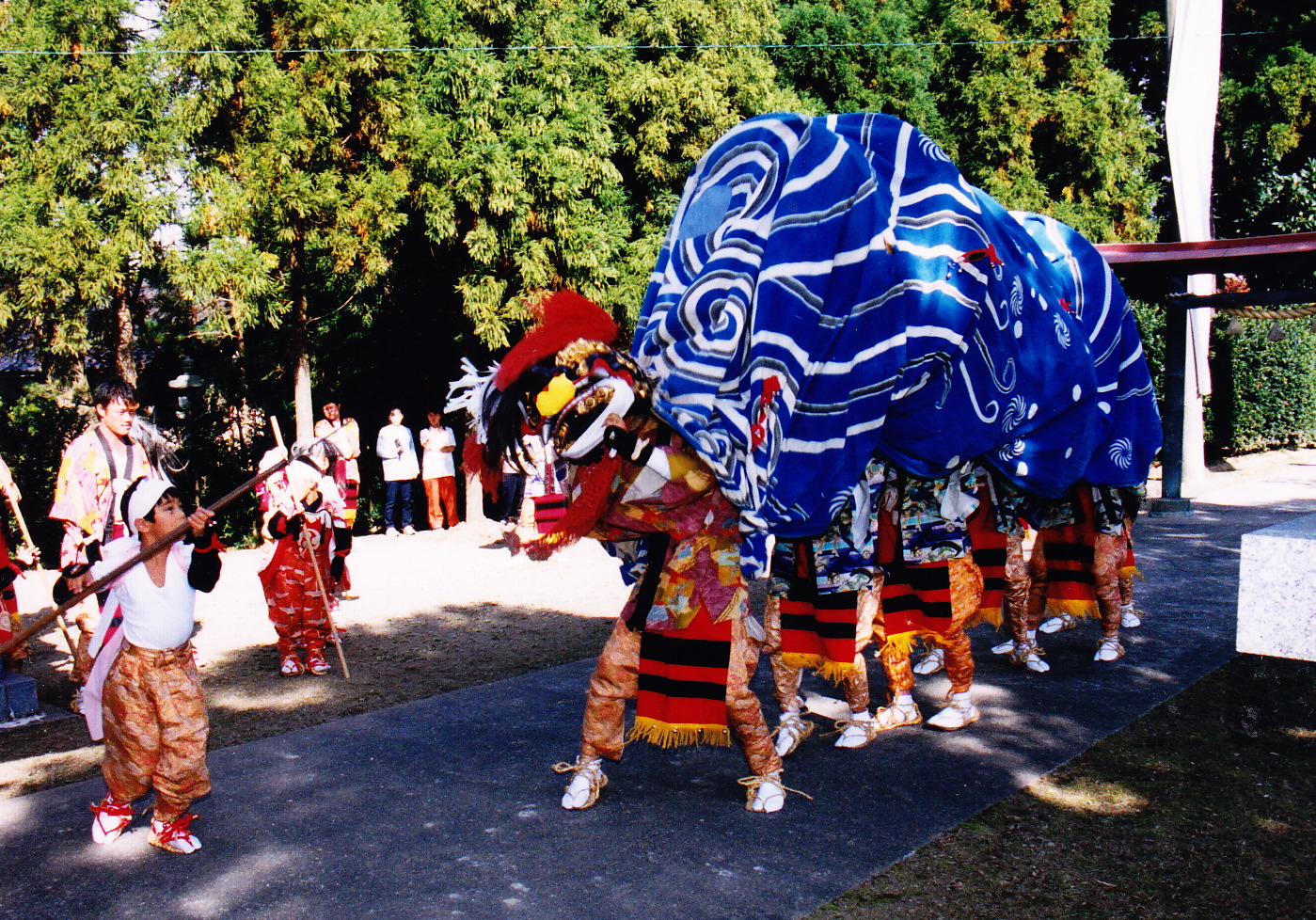 新明の獅子舞｜砺波正倉