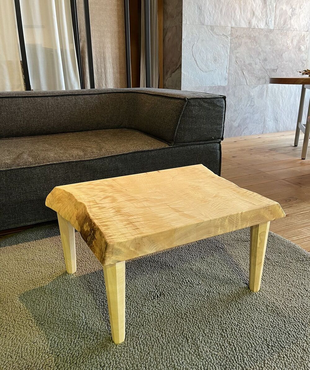 栃一枚板ローテーブル | 無垢一枚板「栃」テーブル【上杉木材店】岐阜