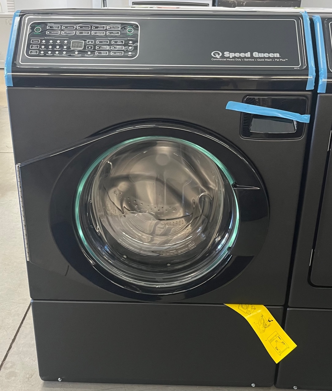 SPEEDQUEEN FF7 Front Load Washer with Pet Plus™ Sanitize Fast