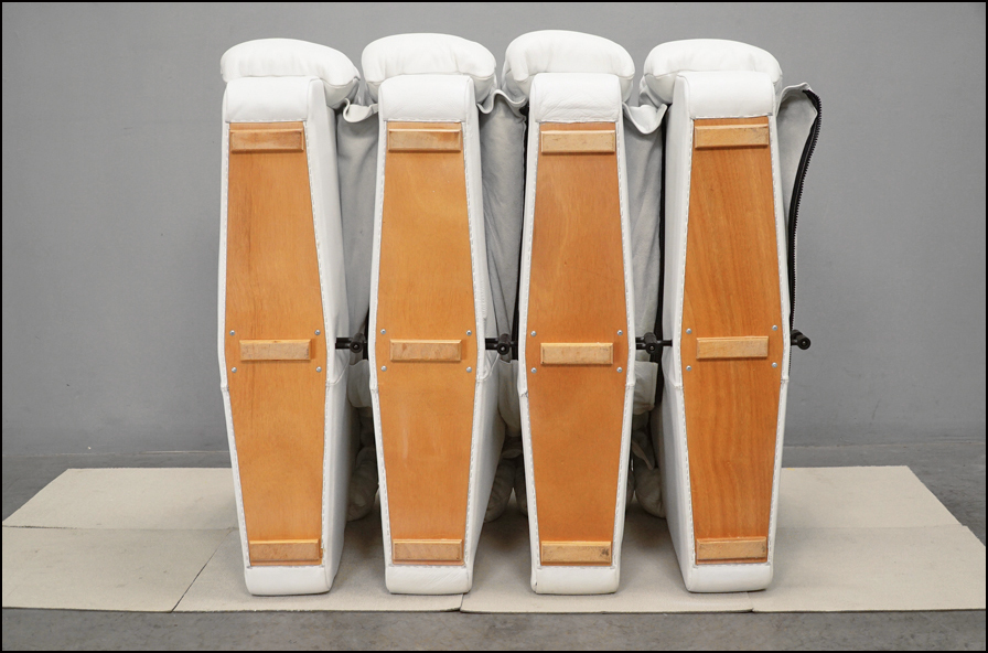 de sede(デセデ) DS-600 スネークソファ4連 IDC大塚家具 mobilia