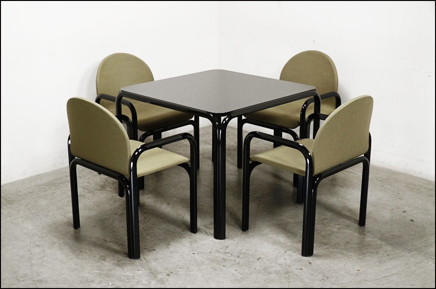 knoll(ノール) Gae Aulenti(ガエ・アウレンティ) ダイニング5点セット