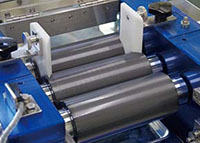 3本ロールミルで選択できる材質について│アイメックス株式会社