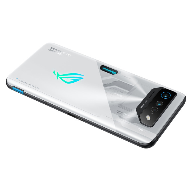 待望の新モデル「ASUS ROG Phone 7」シリーズがお披露目！“ゲーミング