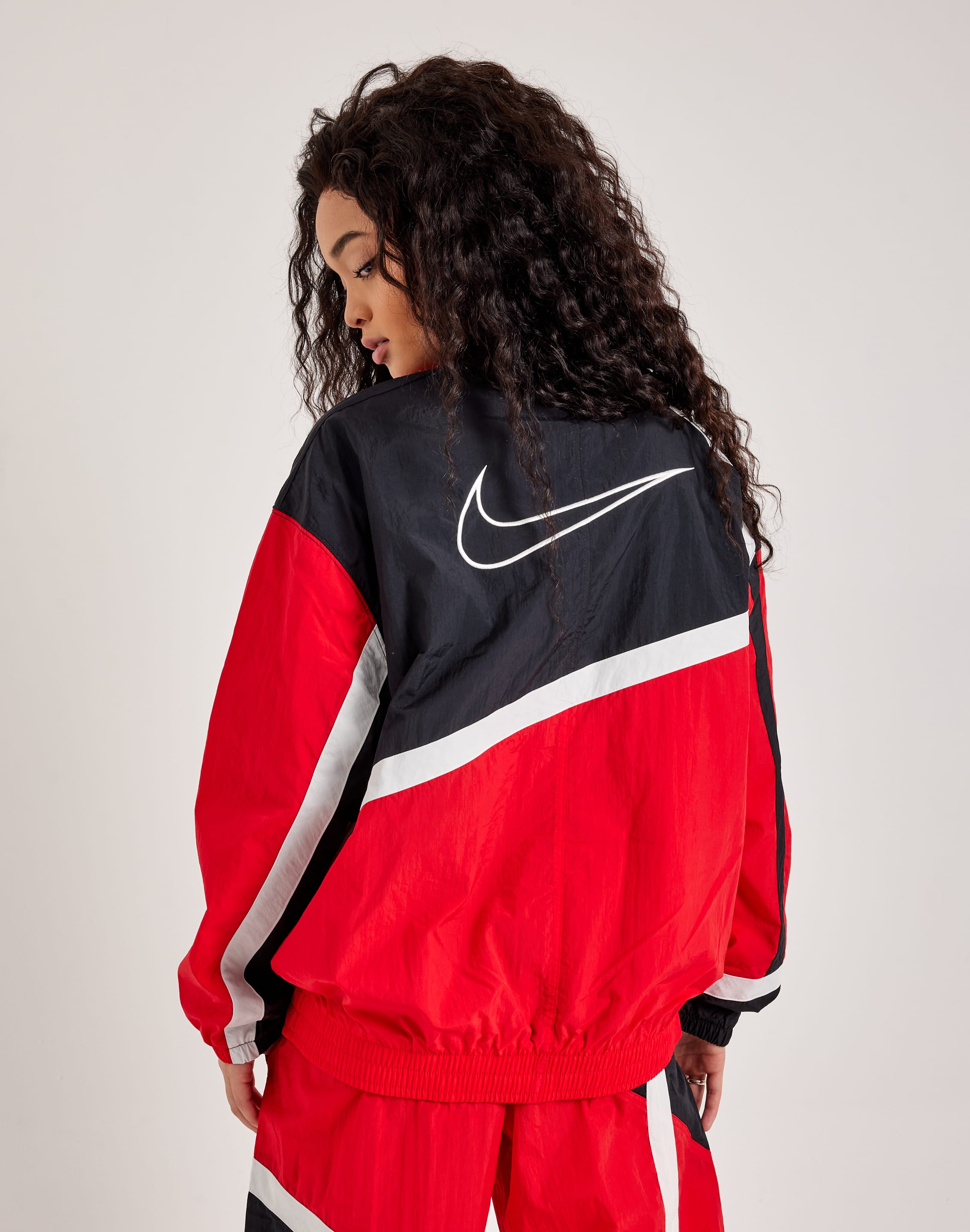 Nike Oversized Woven Jacket – DTLR