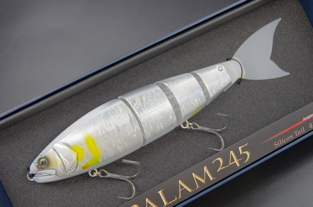 マドネスジャパン バラム245（MADNESS JAPAN BALAM 245） 【シーバス