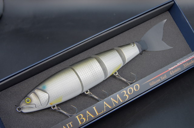 ジャパン バラム300（MADNESS JAPAN BALAM 300） エバーグリーンカラー