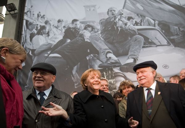 ベルリンの壁」崩壊20年記念行事…：元ソ連大統領 ゴルバチョフ氏