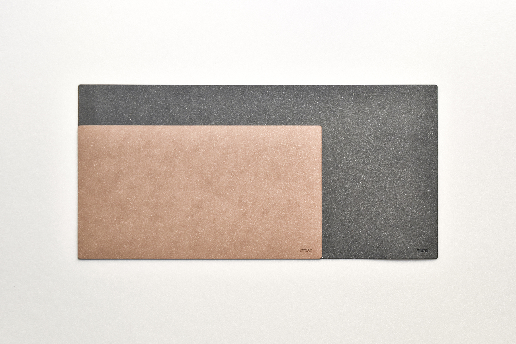 リサイクルレザーデスクマット｜特注デスクマット、カッティングマット