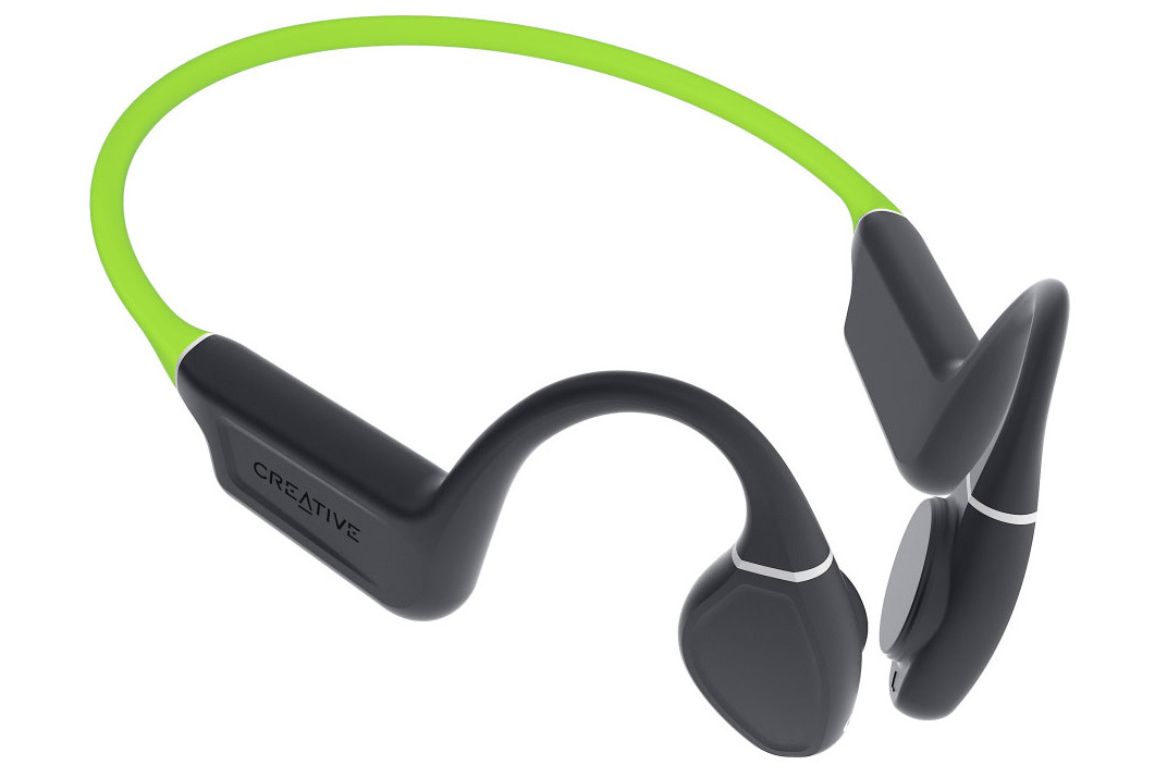 クリエイティブ、可動式の振動部を備えた骨伝導ヘッドホン「Outlier