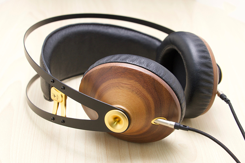 発売から3年経過も売上げが伸びているロングセラーヘッドホン、Meze