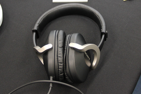 画像10 - ソニー、モニターヘッドホン5機種を発売 －フラグシップ「MDR