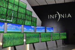 IFA2010＞LGがベゼル厚1.25cmのスリムなLED液晶テレビ「LEX8」を展示