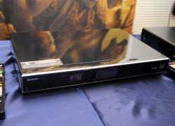 シャープ、3D/BDXL対応のスタンダードBDレコーダー3機種を発売 - PHILE WEB