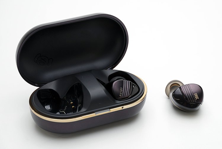 手の届きやすい価格で迫力満点サウンド！AVIOT「TE-W1」「TE-W1-PNK