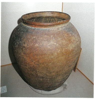 備前焼大甕 - 愛媛県庁公式ホームページ