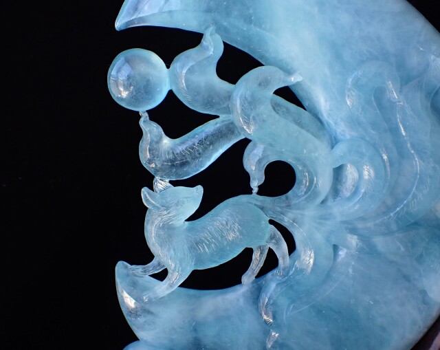 AA0295 ☆プレミアム☆ 九尾の狐／アクアマリン 884g ☆木製台座