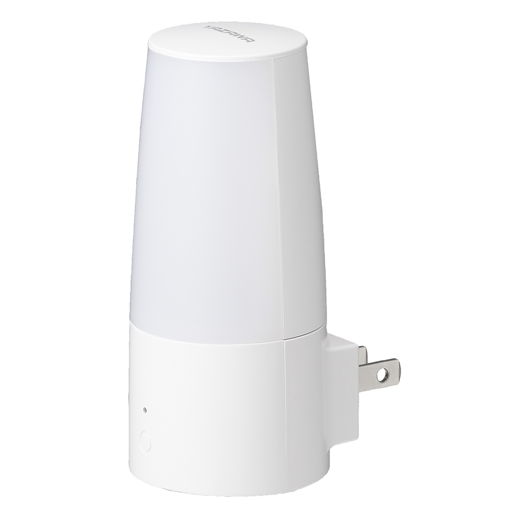 暗くなるとオレンジの光が点灯！コンセントに差すだけ｜YAZAWA CORPORATION