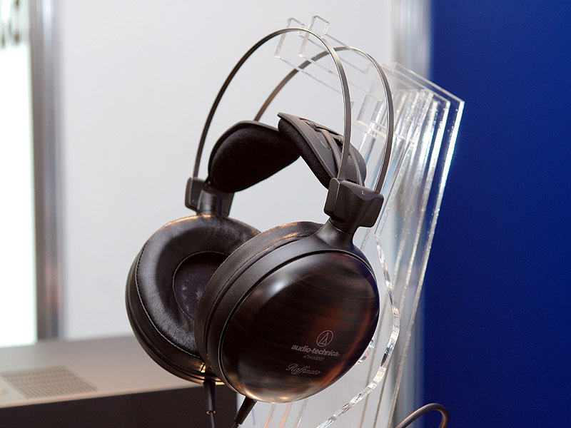 オーディオテクニカ、縞黒檀採用の高級ヘッドフォン