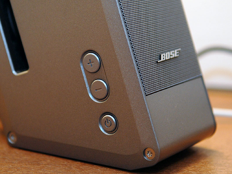 ボーズ、小型スピーカー「M3」の低価格モデル「M2」