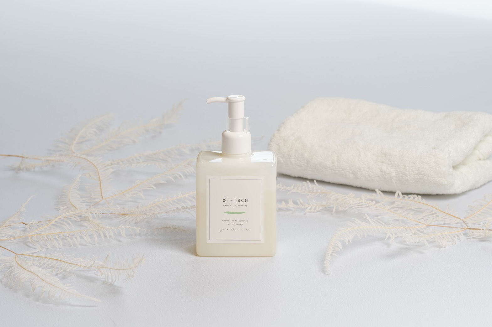 Bi-face化粧品はたったの3つのスキンケア｜ビフェイス株式会社