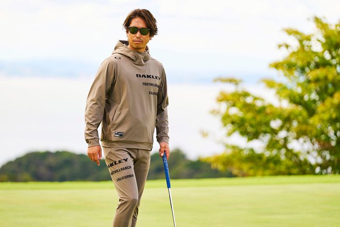 秋冬のコースをリードするのはオークリーの “特別な” ゴルフウエア