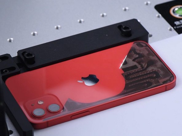 iPhone 12の背面ガラスの交換 - iFixit 修理ガイド