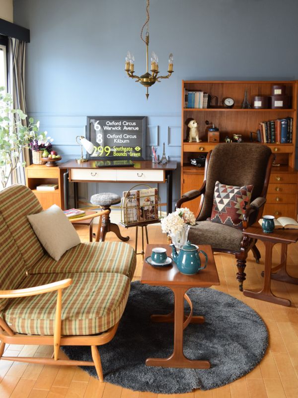 イギリスで見つけたアンティーク照明、デザインがおしゃれな真鍮製