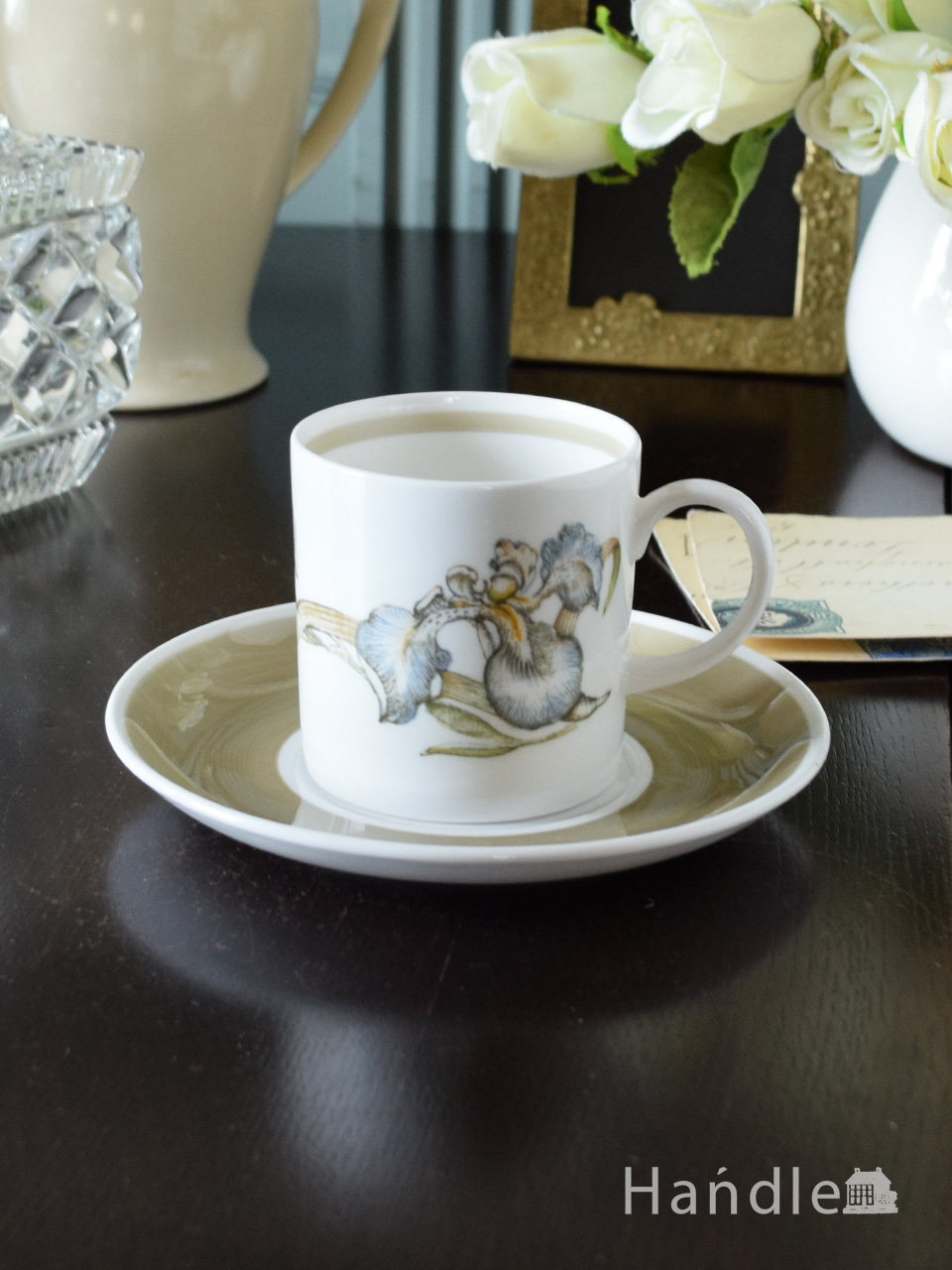 スージークーパー（Susie Cooper）アイリスのアンティークカップ