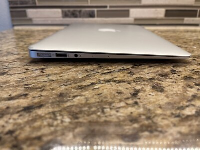 A1465 MacBook Air 11
