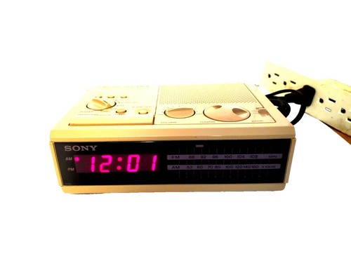 Sony Dream Machine Clock Radio Alarm AMFM Stereo ICF CS750