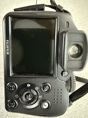 Fujifilm FinePix S Series S5700 7.1MP Digital Camera - Black for