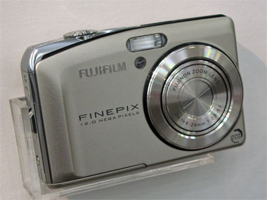 富士フイルムの“最強フルオート”――「FinePix F50fd」 - ITmedia NEWS