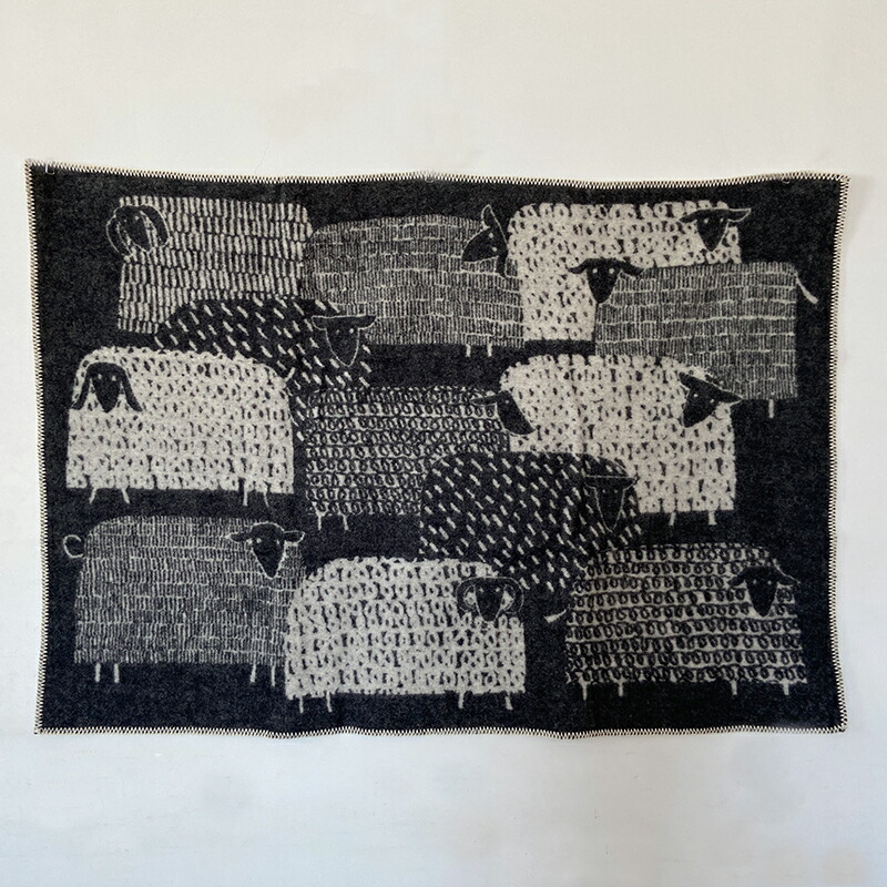 ラプアン カンクリ ウールブランケット パカパート 羊の群れ 90x130cm