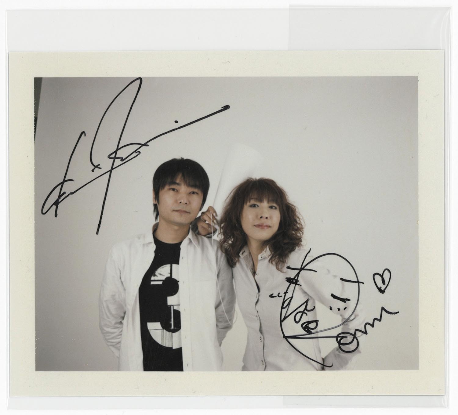 4813] 石田彰・朴 美 直筆サイン入りポラロイド「BLEACH」