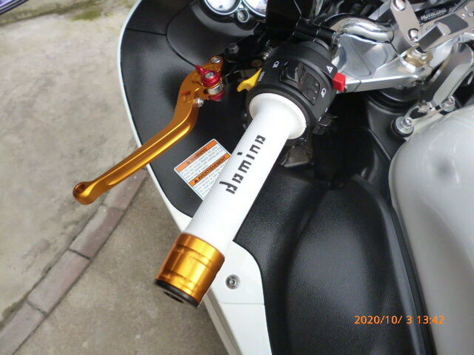 SUZUKI HAYABUSA「隼グリップ交換」 | ウェビックコミュニティ