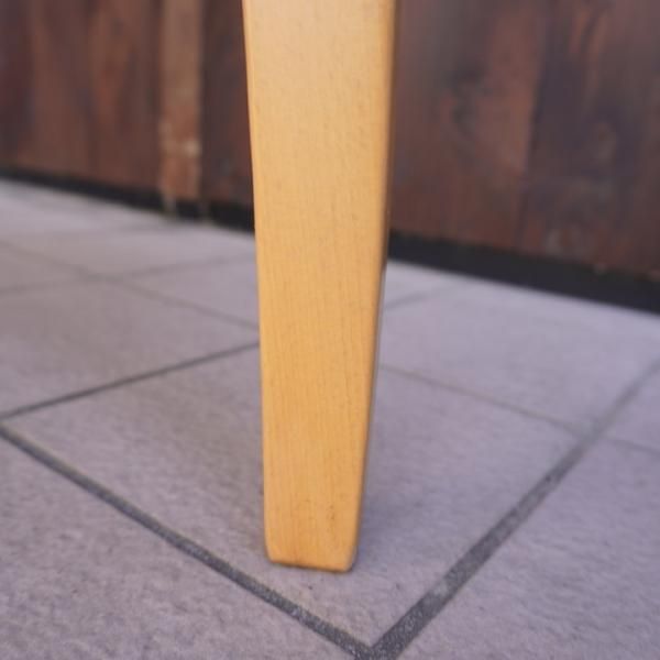 イタリアのCalligaris(カリガリス)社のビーチ材伸長式ダイニング