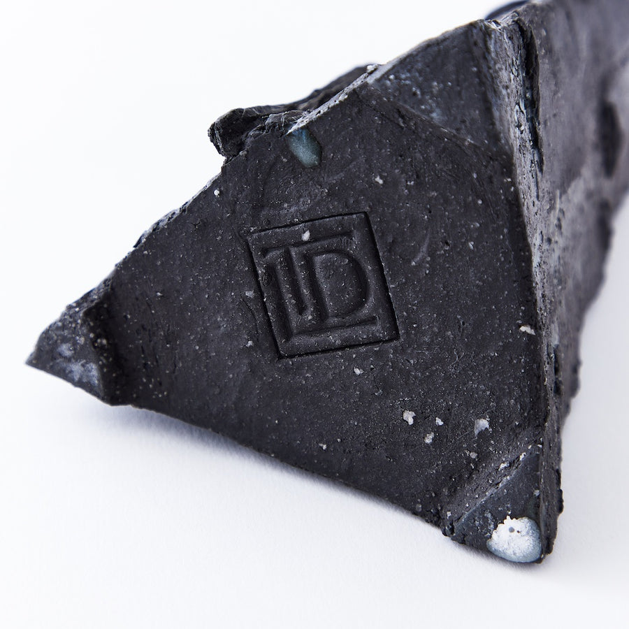 玄 / ゲン 花器 三角錐（黒） / Living Talk Decor リビングトークデコール