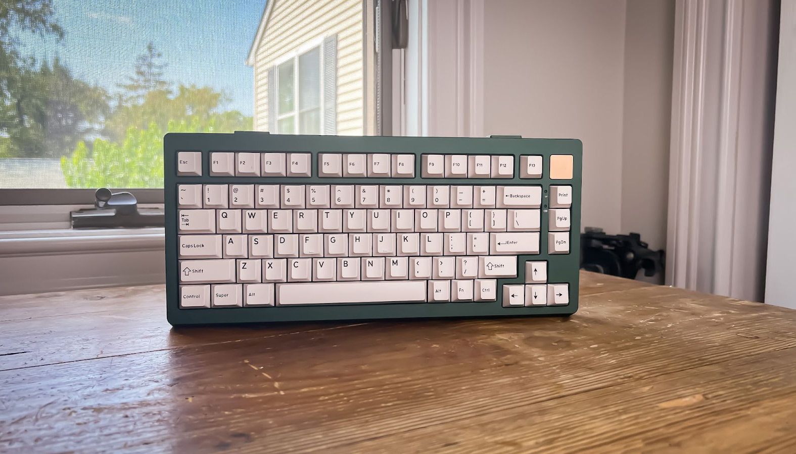 Kiiboom Moonshadow 81 Mechanical Keyboard Review | MMORPG.com