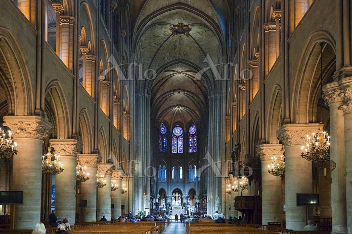 フランス パリ ノートルダム寺院の内観 [21939683]の写真素材 - アフロ