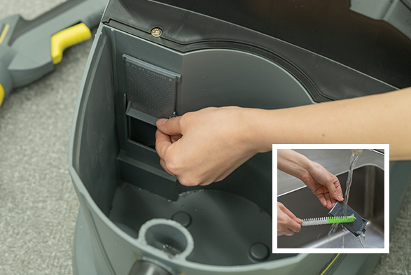 カーペットリンスクリーナー（リンサー）で布製品を効率的に洗浄