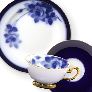 大倉陶園 【大倉陶園直営店】 100周年記念ブルーローズ モーニング