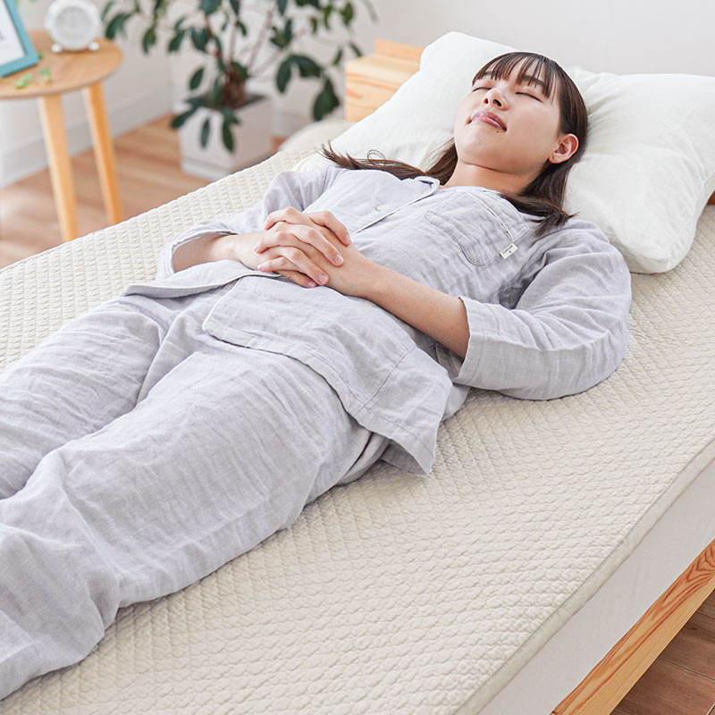 西川（nishikawa） 夏 敷きパッド ダブル 麻100％ 綿わた入り 水洗い