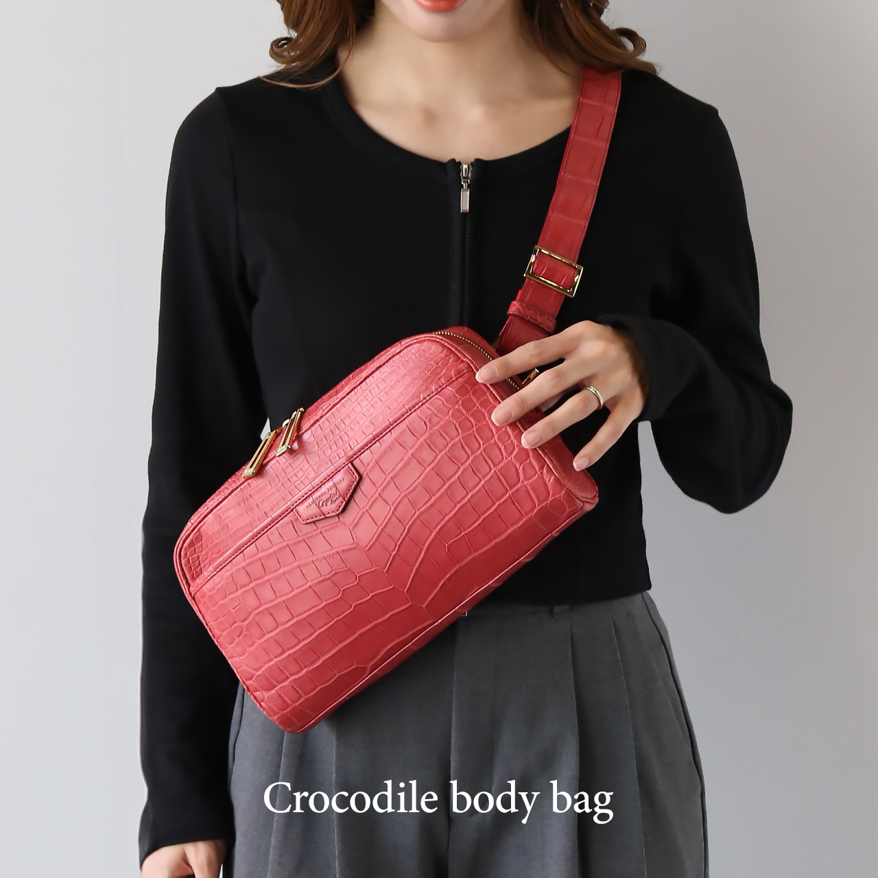 sankyo shokai（三京商会） クロコダイルバッグ ボディバッグ マット