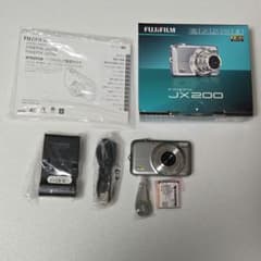 美品】フジフィルムFUJIFILM FinePix AV100シルバー単池・SDカード付